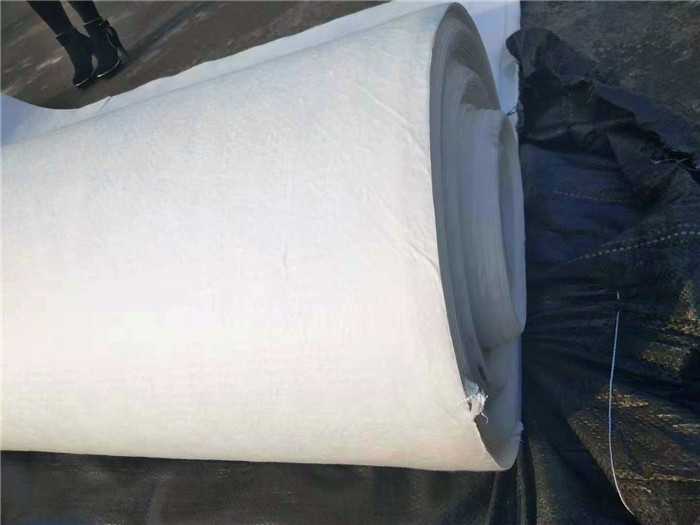 怎樣選購復(fù)合土工膜 復(fù)合土工膜種類技術(shù)指標(biāo)用途