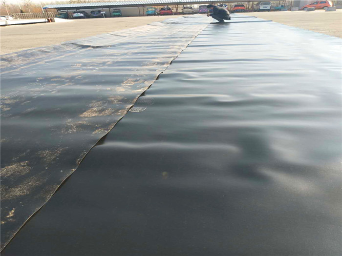 土工膜如何選購(gòu)？防滲膜質(zhì)量如何區(qū)別？